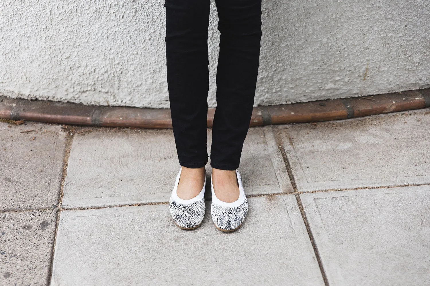 Alberta - White Snake Skin Print Ballet Flat