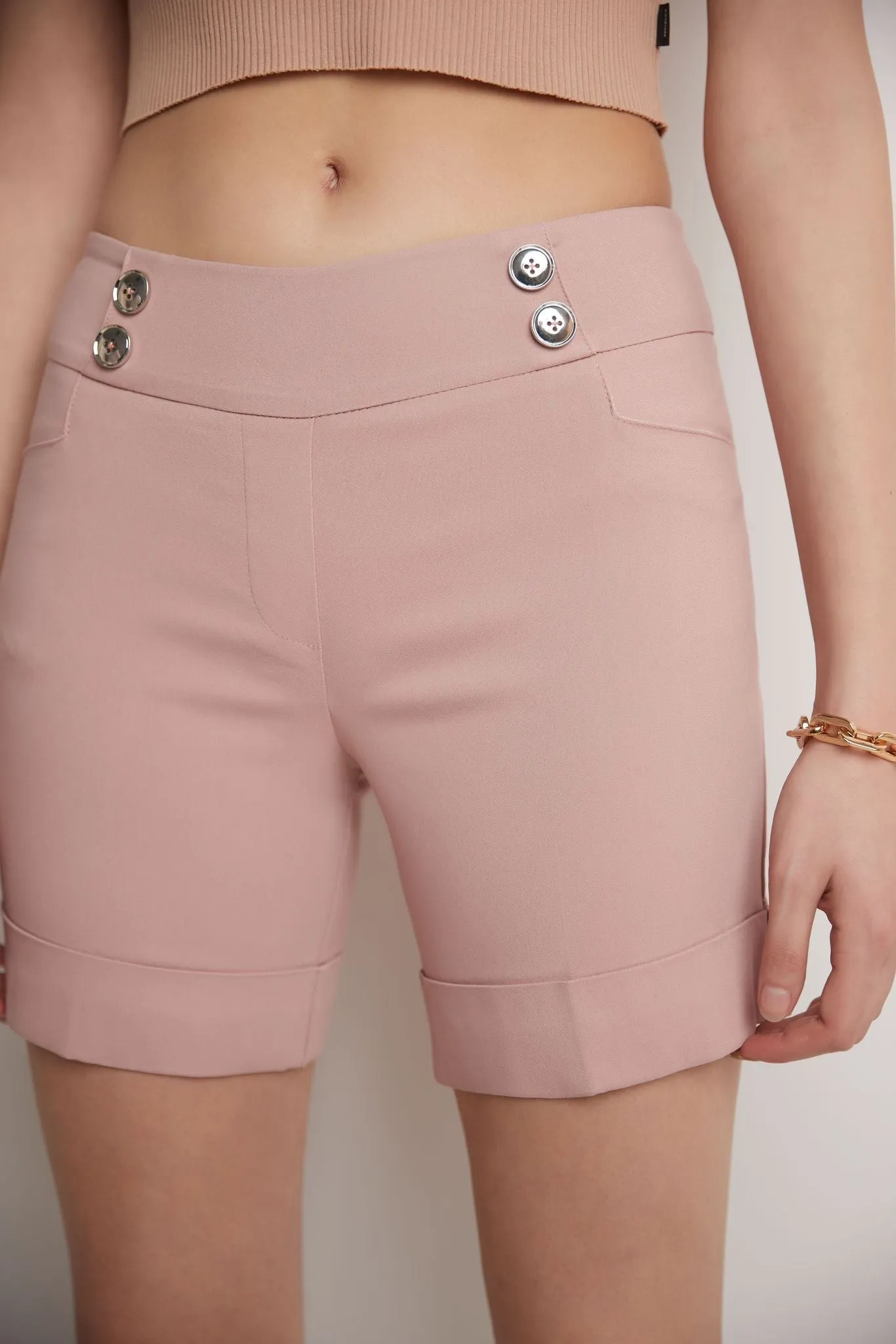 Classic 6” shorts with cuffed button detail