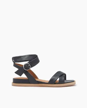 Katriane Sandal