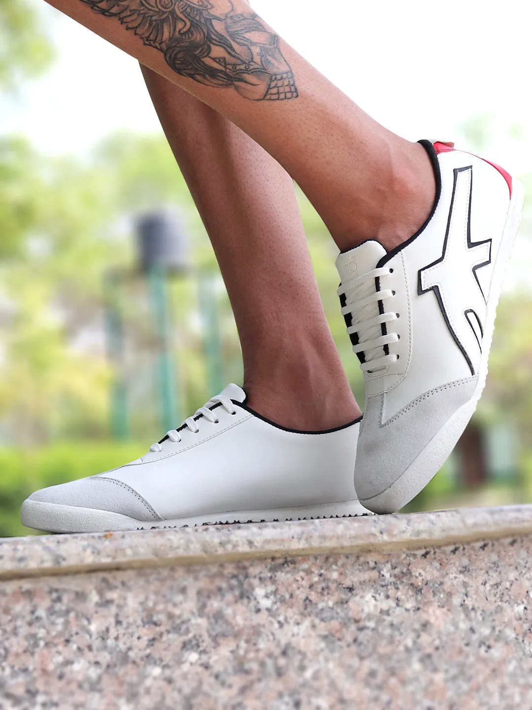 Men White Trendy Lace Up Sneakers