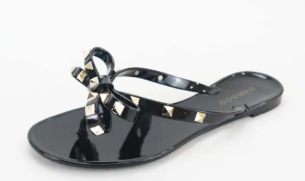 Women's Studded Jelly Sandal In Black